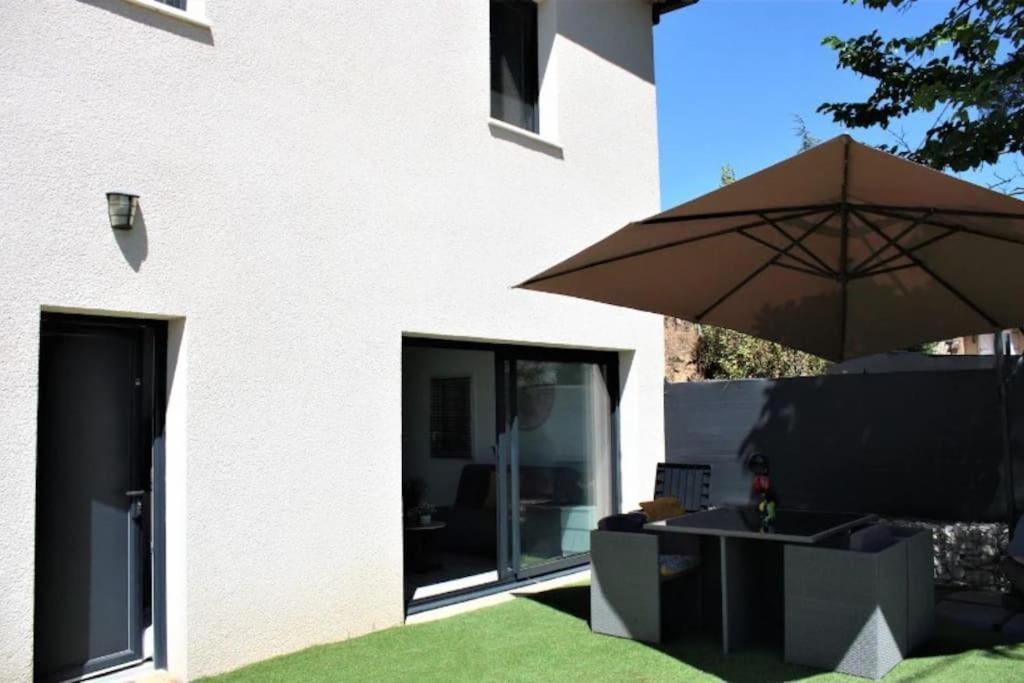 Appartement Tout Equipe En Rez-De-Jardin Entre Gard Et Ardeche Saint-Julien-de-Peyrolas Экстерьер фото