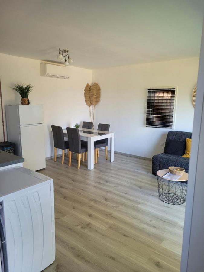Appartement Tout Equipe En Rez-De-Jardin Entre Gard Et Ardeche Saint-Julien-de-Peyrolas Экстерьер фото